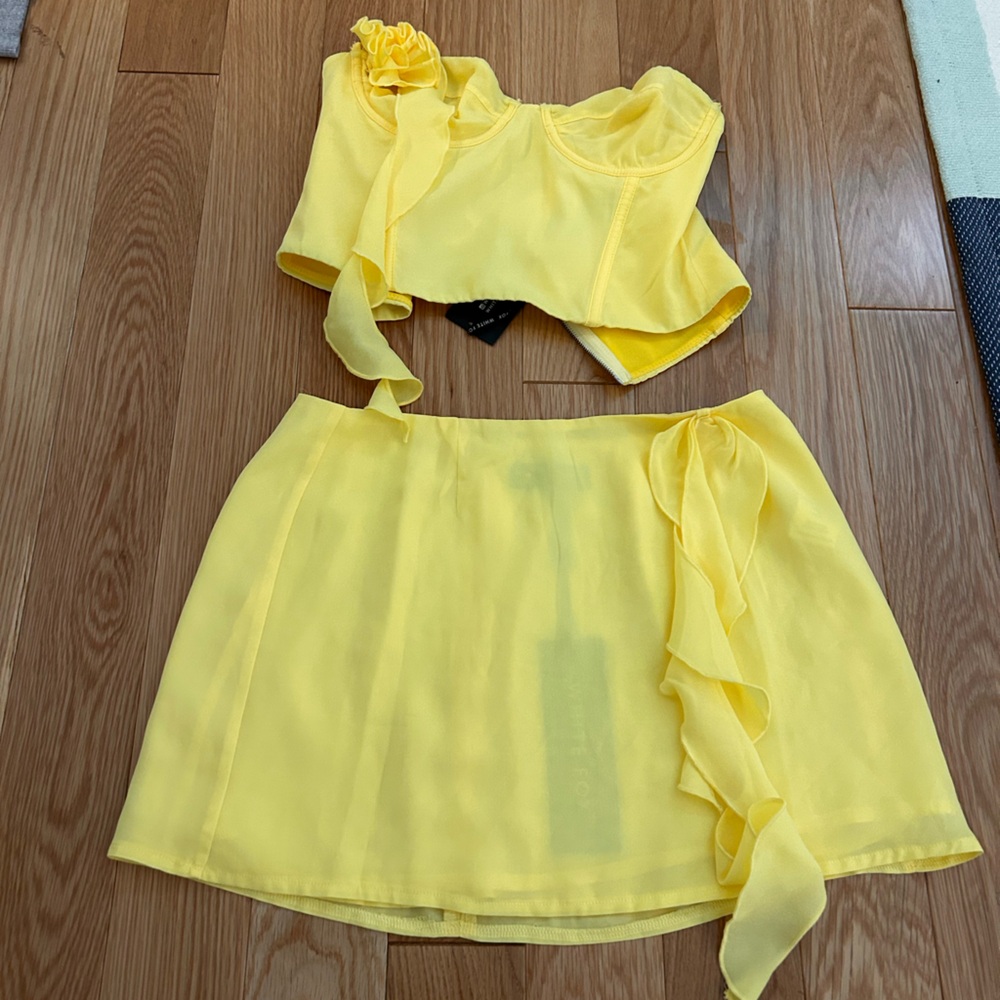 White fox yellow set